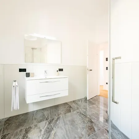 Apartament Cleoma With Pool And Sea View Beausoleil